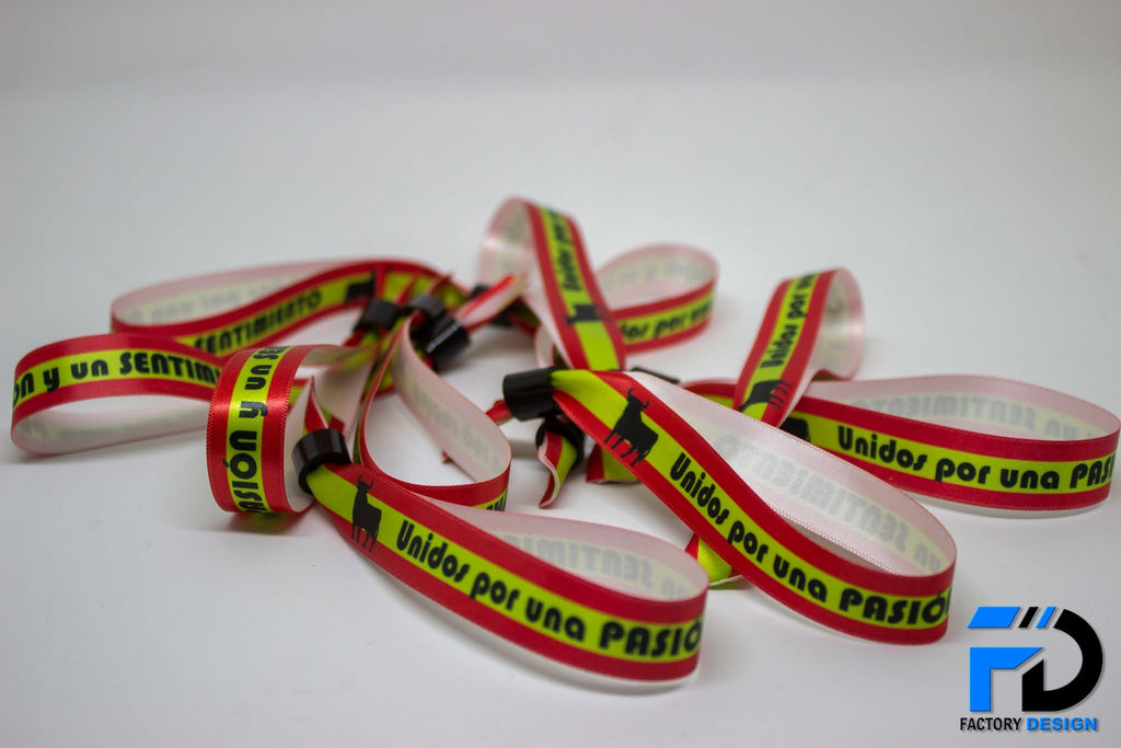 Pulseras de tela pack 10und.