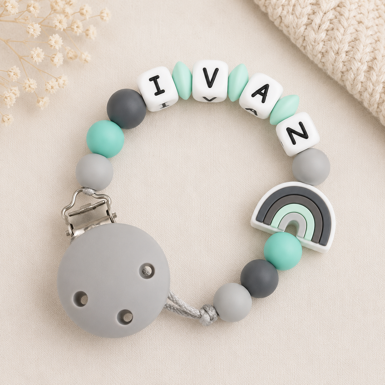 Chupetero personalizado con cuentas de silicona — Arcoíris gris niño